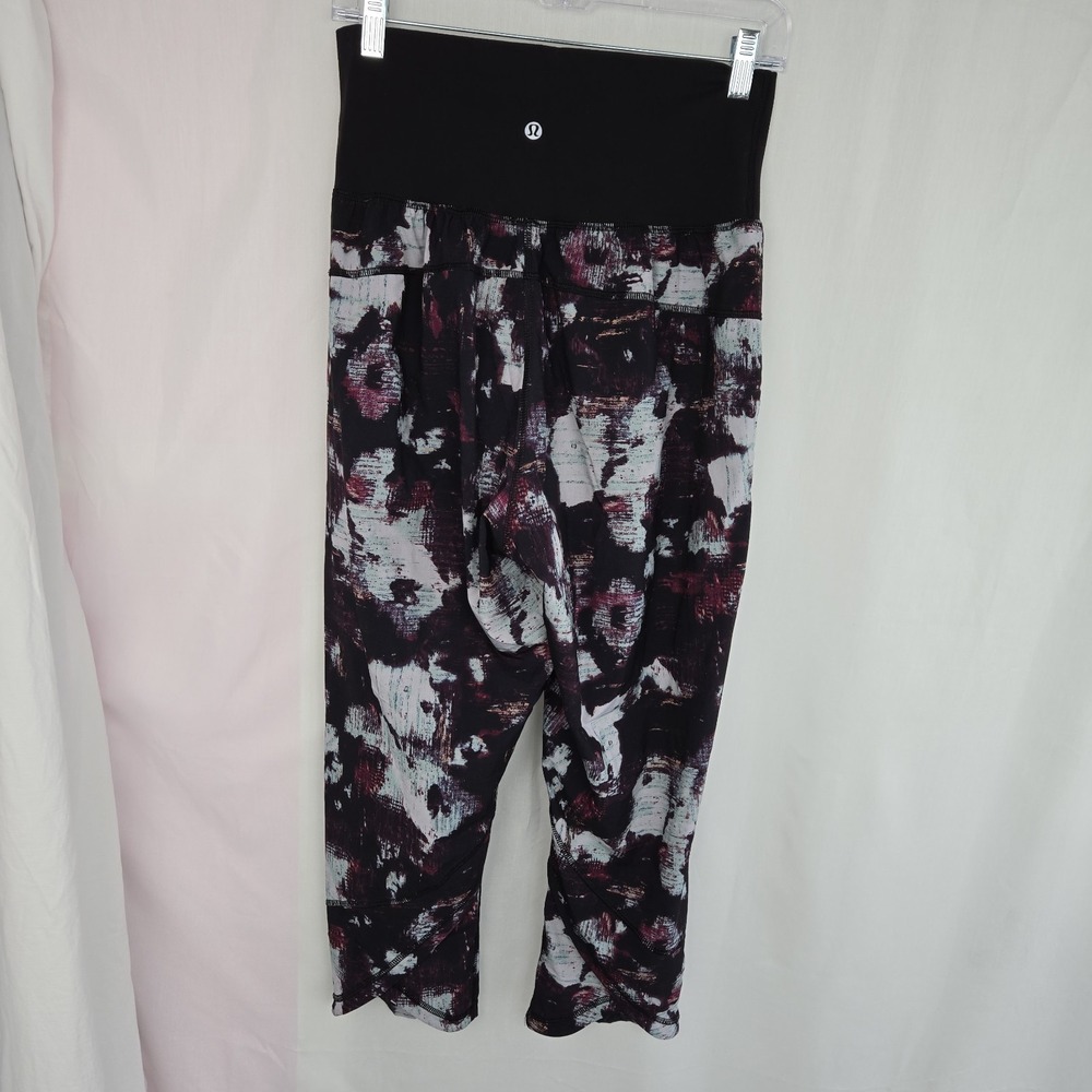 Lululemon Tranquil Crop Pants High Waist Kara Blossom Multi Black Size 8 Lounge